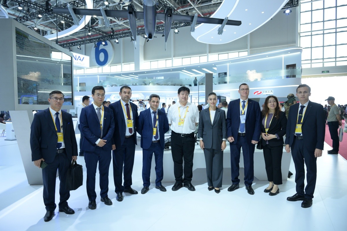 广东星空娱乐珠海航展首日精彩亮相，，，，展示“智造战斗力”-星空娱乐