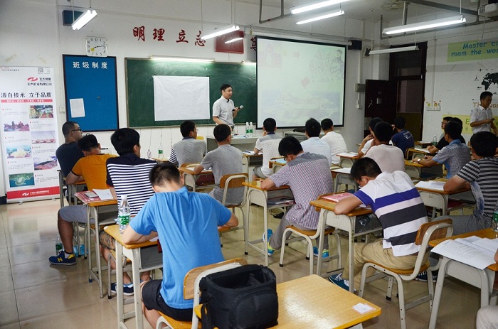 星空娱乐-梦想照进现实,起劲成绩未来!